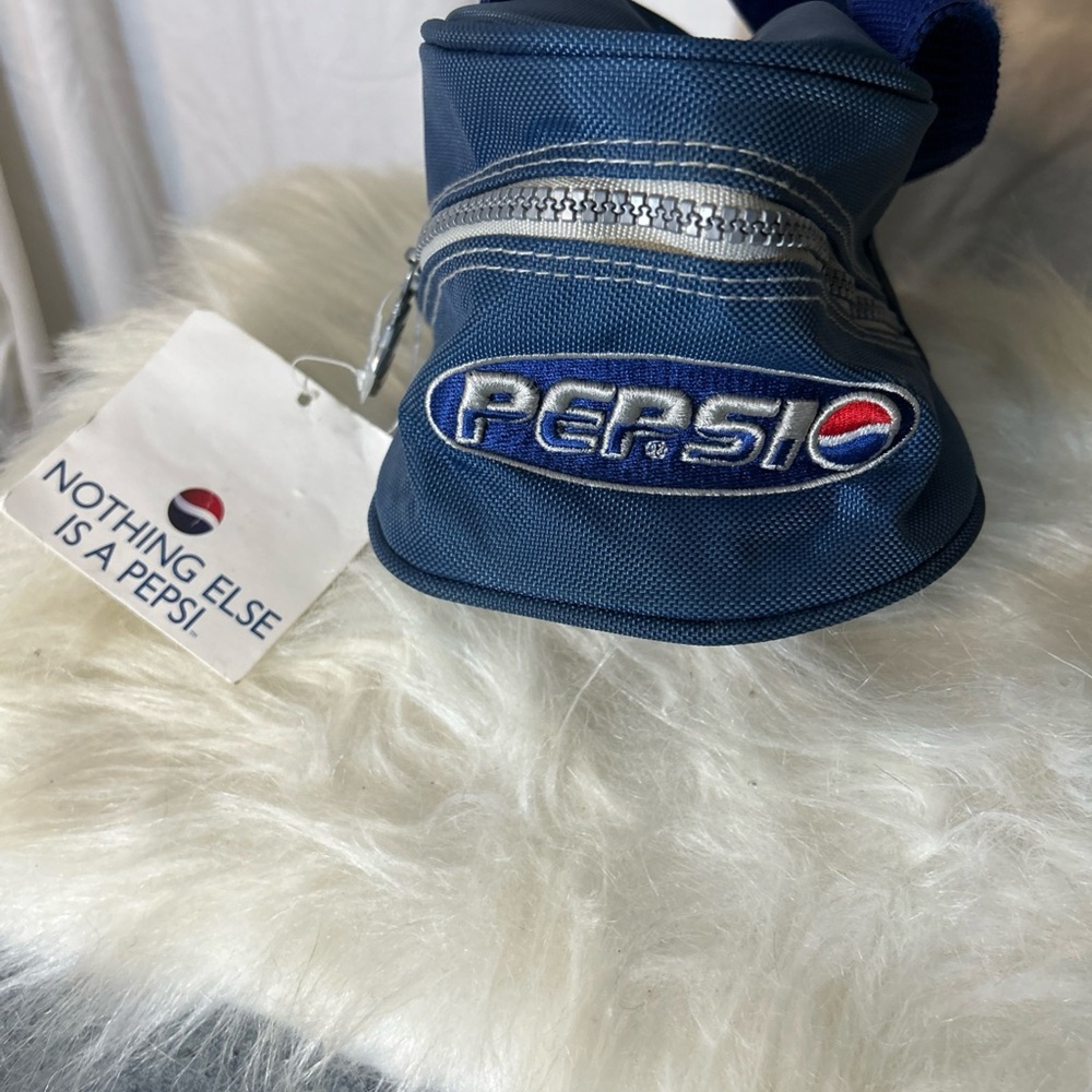 Vintage Embroidered Pepsi Zipper 3 way strap on Bike Bag 1990’s Collectible !!